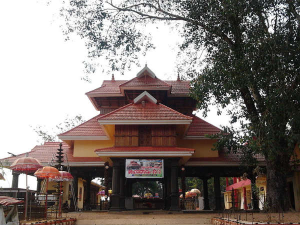 పెరువిరుతి మలనాడ గుడి.