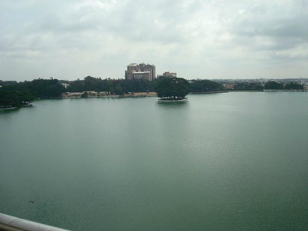 అల్సూర్ సరస్సు
